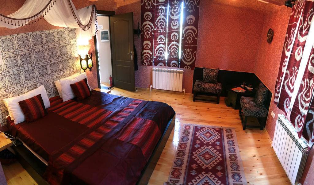 Стандартный номер в NEBESA Boutique Hotel — снять посуточно на Чарваке (3)